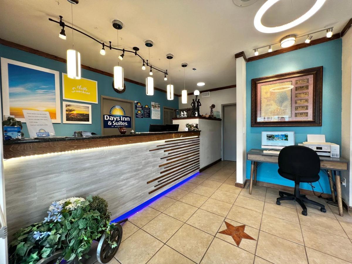 Days Inn By Wyndham Suites Fredericksburg Kültér fotó