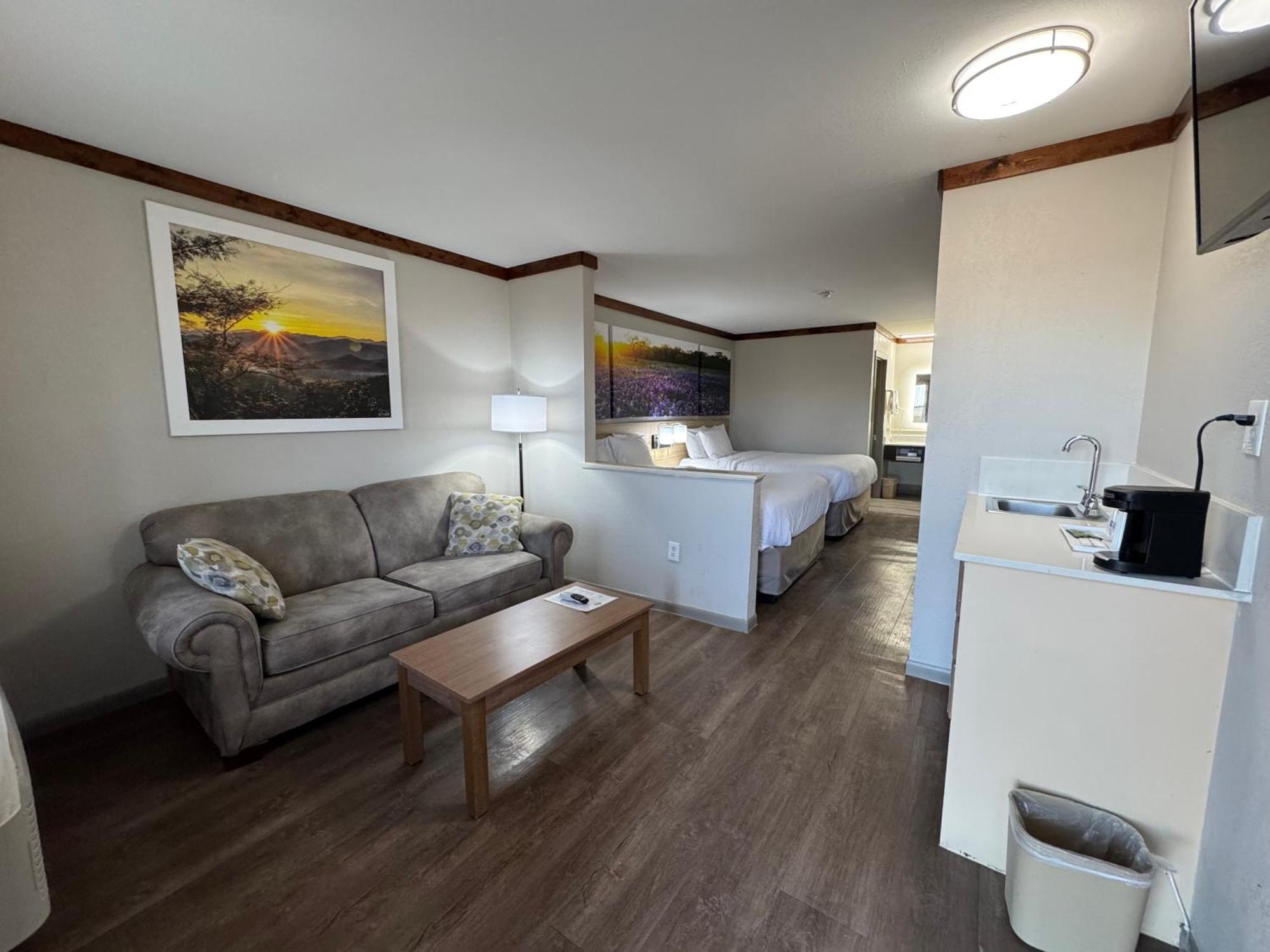 Days Inn By Wyndham Suites Fredericksburg Kültér fotó